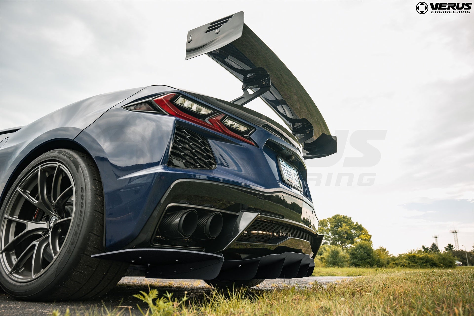 Verus C8 Composite Rear Spat Kit