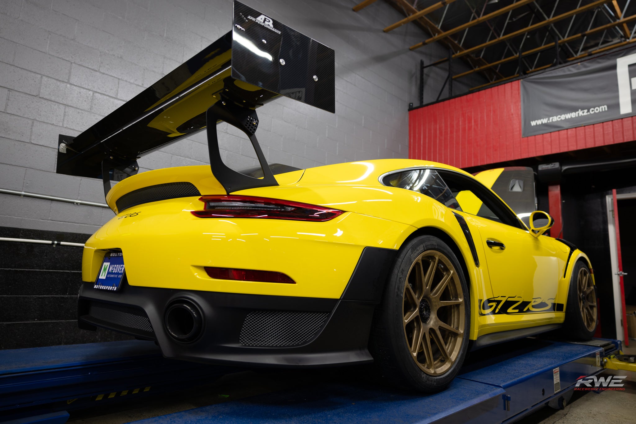 The RWE Signature Package for 992 GT3