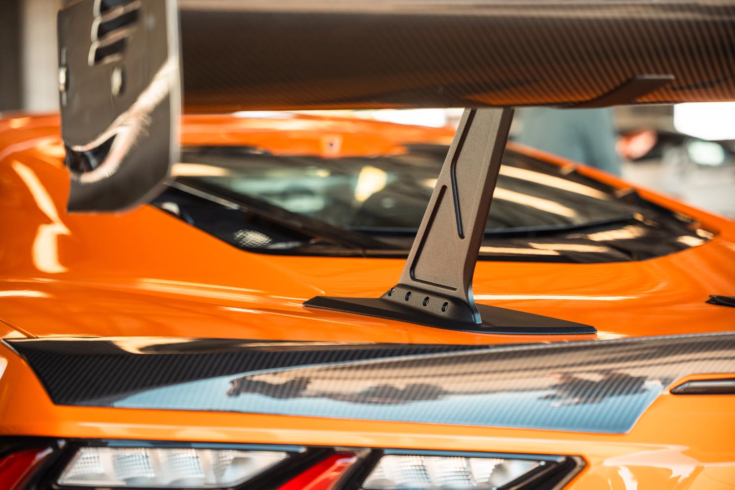 Verus C8/Z06 Swan Neck UCW Rear Wing Kit